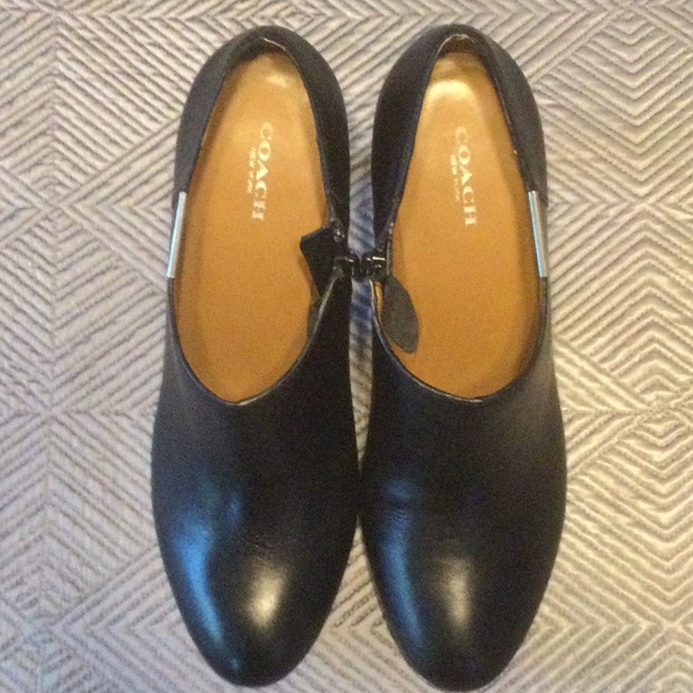 Coach Seneca size 9.5 black leather heels for women - Picture 8 of 11